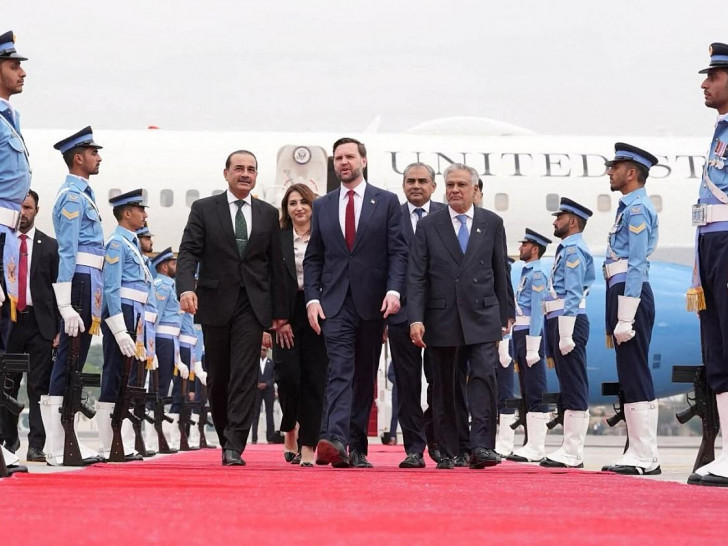 US-Vizepräsident Vance trifft zu Gesprächen mit dem Iran ein am 11.04.2026