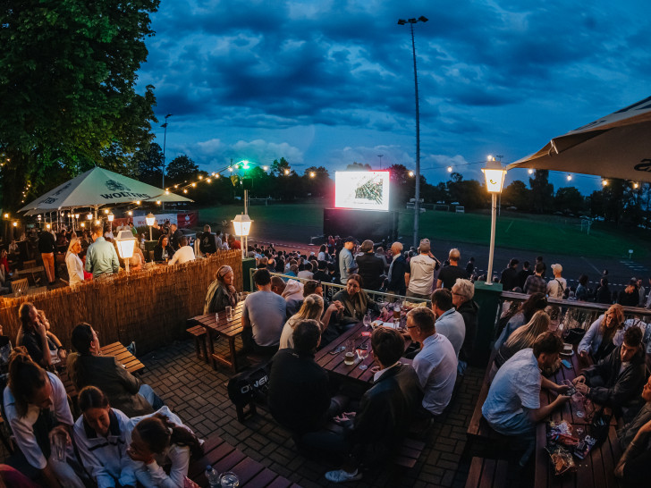 Auch zur WM wird es wieder ein "Family Viewing" geben.