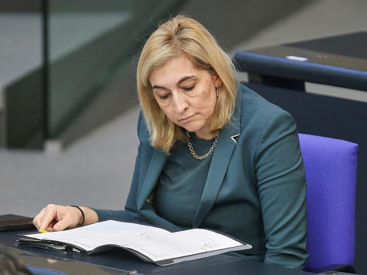 Nina Warken am 17.04.2026