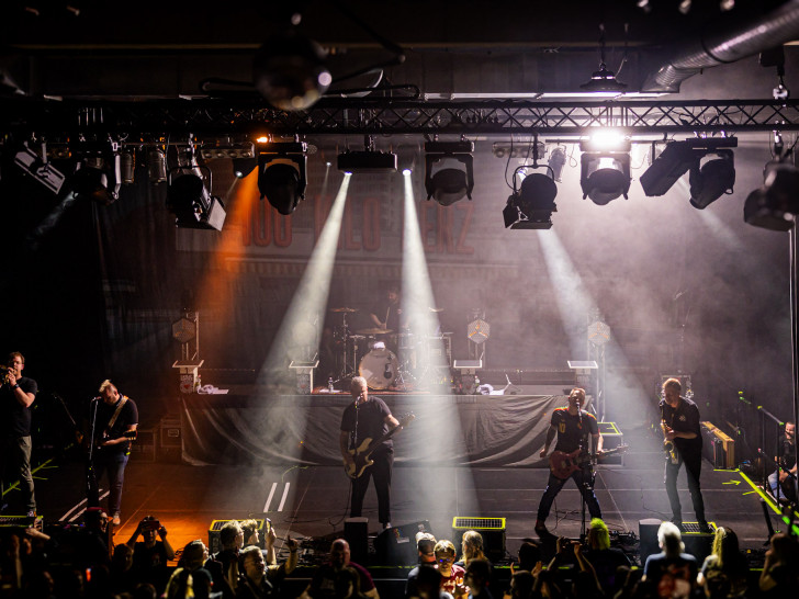 100 Kilo Herz brachte den Westand zum Beben.