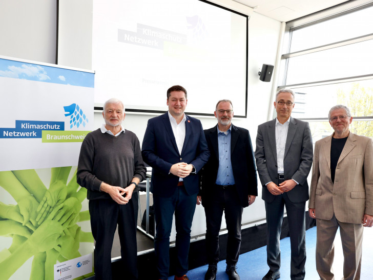 Olav Hohmeyer (v.l.), Thorsten Kornblum, Manfred Krafczyk, Volker Lang und Michael Fuder.