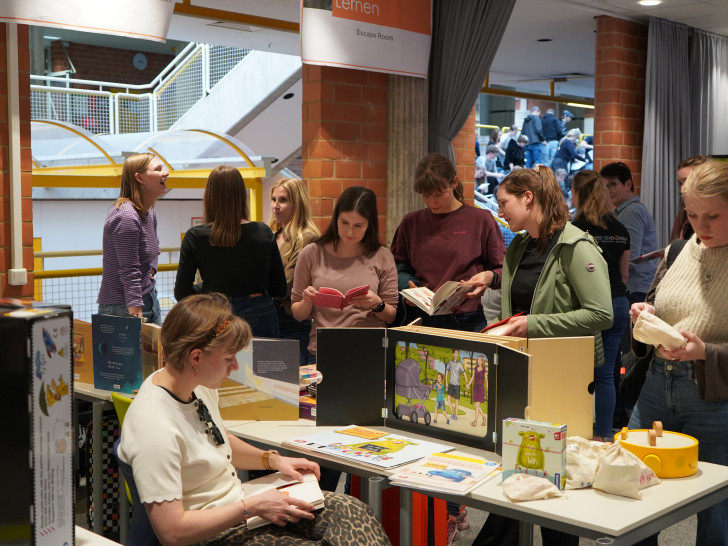 Die Messe bietet viele Geräte, Medien und Ausstattung zum Entdecken.