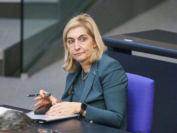 Nina Warken am 17.04.2026