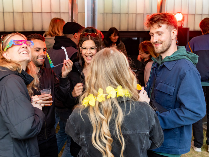 Ab 19 Uhr wird beim Campustag der Ostfalia der Innenhof zur Tanzfläche.
