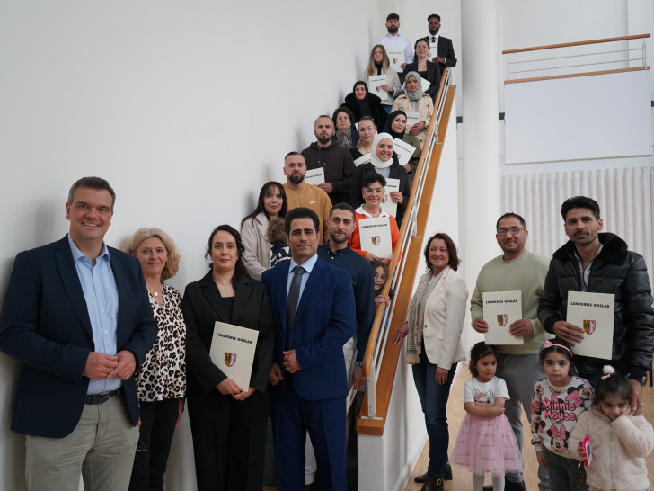 Landrat Dr. Alexander Saipa bei der Einbürgerungsfeier.