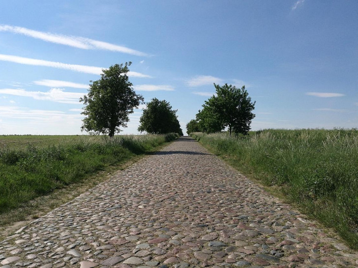 Alleenstraße (Archiv)