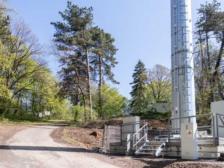 Der Funkmast war frei zugänglich.