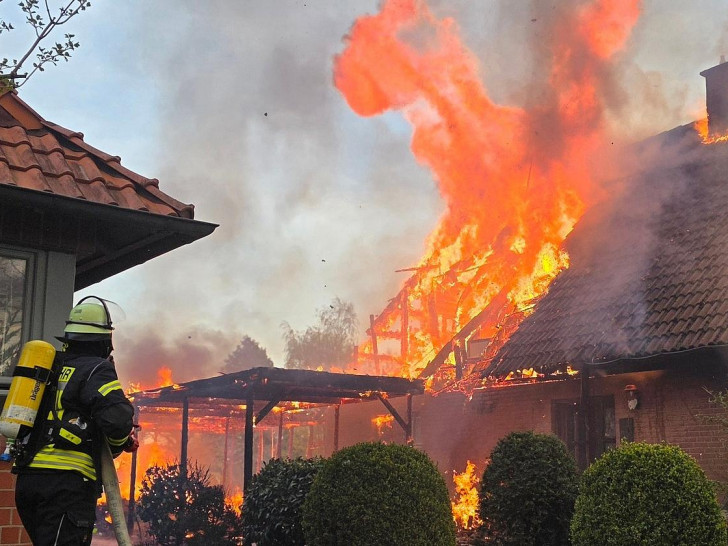 Gebäudebrand in Bostel (Archiv)