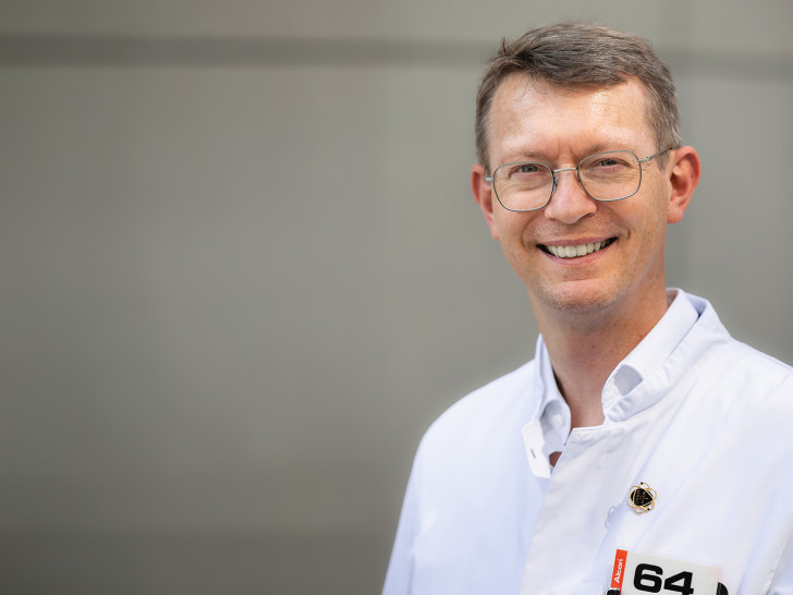 Dr. Erik Chankiewitz ist Experte beim thema Grauer Star.