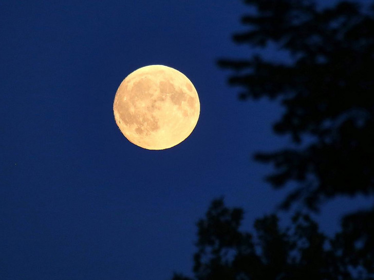 Mond (Archiv)