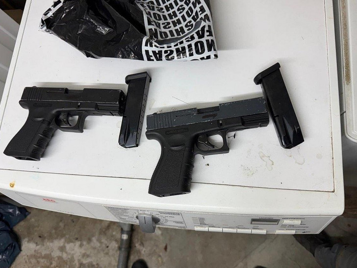 Illegal eingeführte Waffen (Archiv)