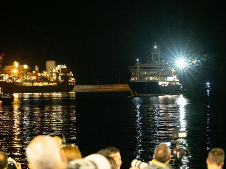 Kreuzfahrtschiff "Hondius" nähert sich dem Hafen von Granadilla am 10.05.2026