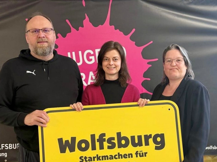 Die Kinderbeauftragten: (v.l.) Viktor Stuckert (Fallersleben/Sülfeld), Katrin Dedolf (Stadt Wolfsburg) und Sandra Jördens (Mitte-West).