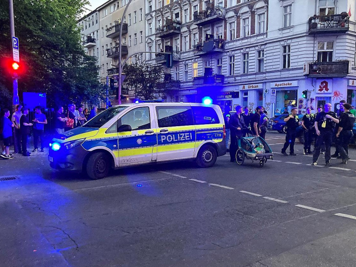 Polizei nach Schießerei in Berlin-Keuzberg am 25.05.2026