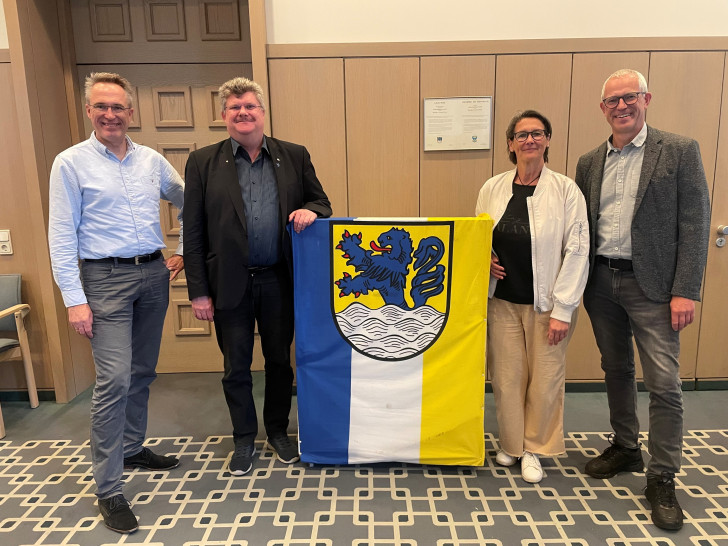 Frank Schade (Projektleiter der BEG Schunter eG), Bürgermeister Alexander Hoppe, Leiterin des Bauamtes Grit Bädekerl, Andreas Krüger (Vorstand der BEG Schunter eG) 
