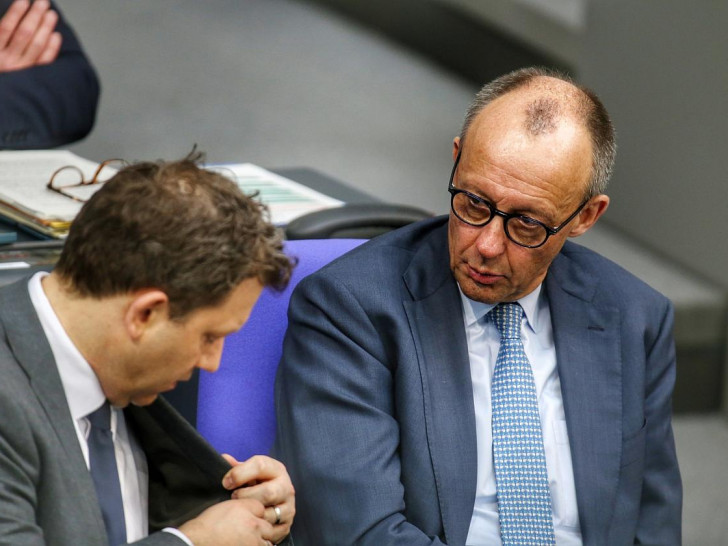 Lars Klingbeil und Friedrich Merz (Archiv)