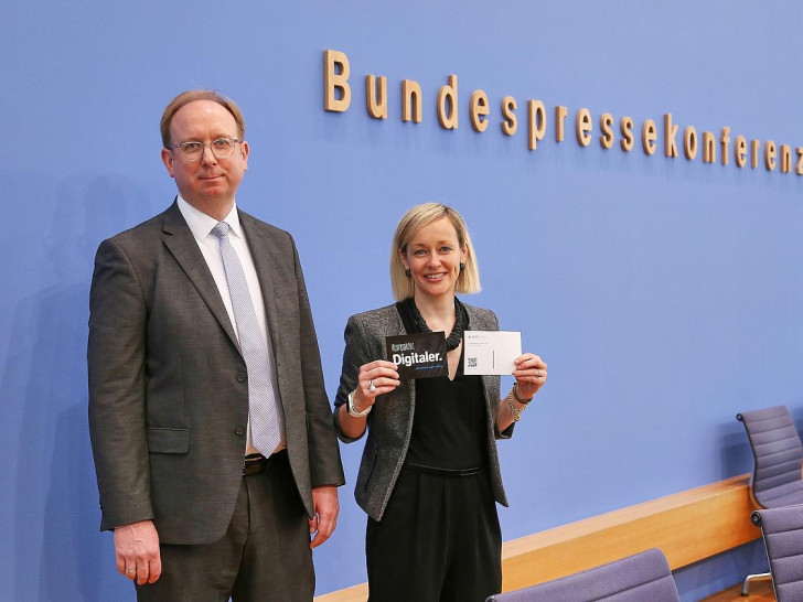 Andreas Hartl und Louisa Specht-Riemenschneider am 06.05.2026