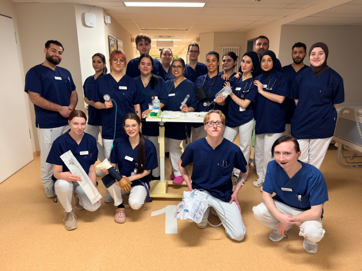 Die Auszubildenden des 3. Ausbildungsjahres der Pflegefachschule am Bildungszentrum des Helios Klinikums Salzgitter übernahm den Dienst auf der Station 1.