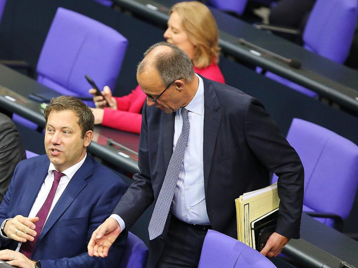 Lars Klingbeil, Friedrich Merz, Bärbel Bas (Archiv)