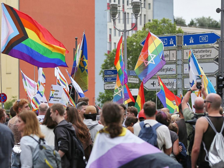 Parade zum Christopher-Street-Day (Archiv)