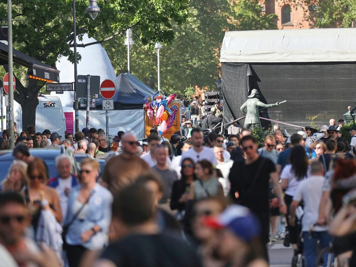 Menschen auf der Straße (Archiv)