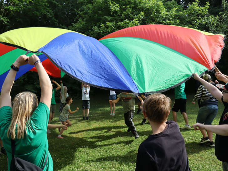 Die Ferienpassaktionen 2026 bieten Kindern Begegnung, Gemeinschaft und besondere Erlebnisse in den Sommerferien.