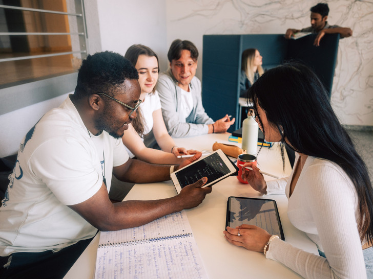 Ab dem 1. Juni 2026 können sich Studieninteressierte für mehr als 90 Studiengänge an der TU Braunschweig bewerben.