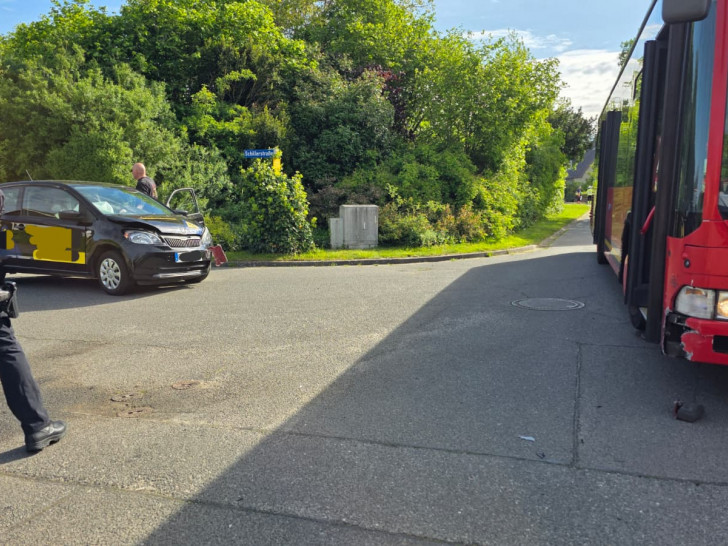 Die Fahrzeuge waren nur mit geringer Geschwindigkeit zusammengestoßen.