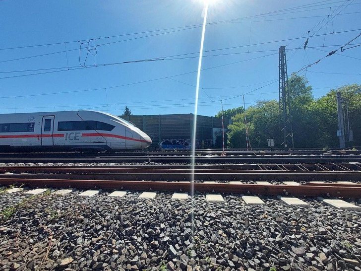 Schnellbremsung von ICE mit 460 Reisenden (Archiv)