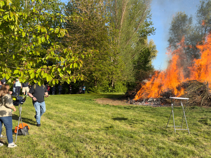 Maifeuer am Fümmelsee.