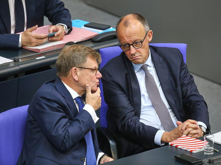 Johann Wadephul und Friedrich Merz am 21.05.2026