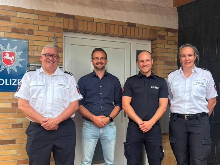 Jens aus dem Bruch, Leiter des Polizeikommissariats Königslutter; Henry Weigert, Leiter des Kriminalermittlungsdienstes des PK Königslutter; Ivo Degenhardt, Leiter der Polizeistation Vorsfelde; Nicole Gerdes, Leiterin Einsatz- und Streifendienst des PK Königslutter