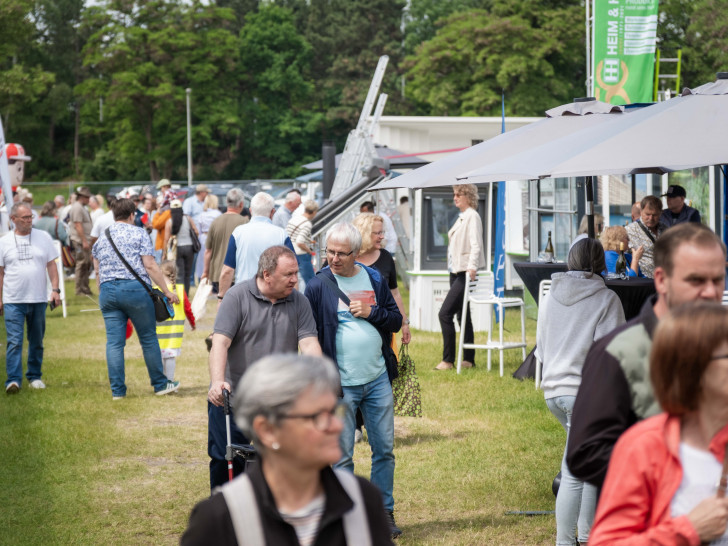 Die Messe lockte zahlreiche Besucher an.