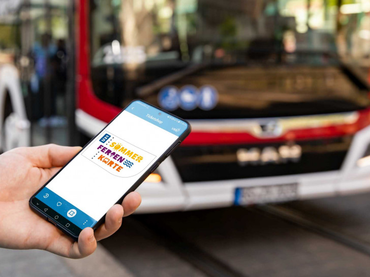 Mit einem Ticket durch die Region: So sind junge Leute in den Ferien mobil.