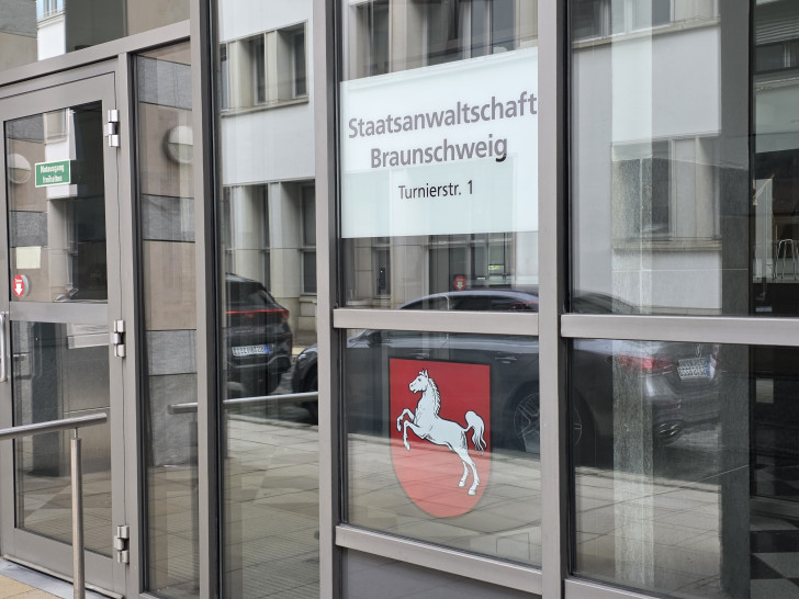 Bei der Staatsanwaltschaft Braunschweig sind wohl noch einige Stellen zu besetzen.