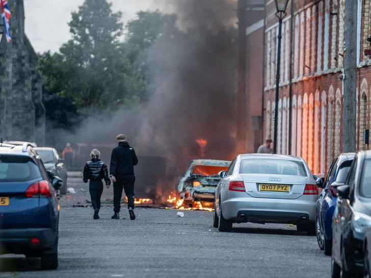 Ausschreitungen in Belfast am 09.06.2026