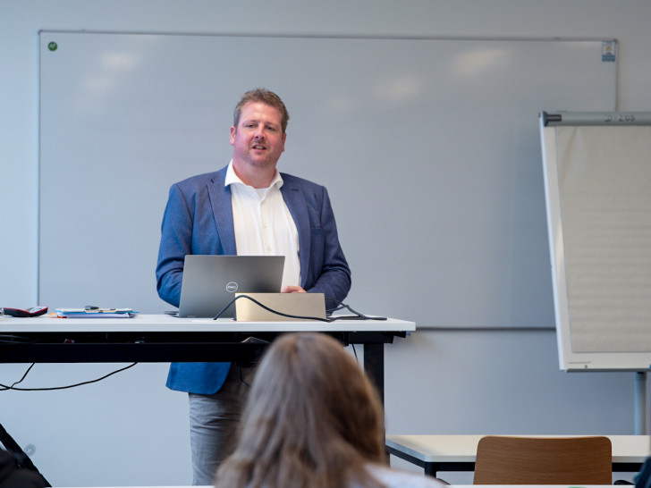 Prof. Dr. Martin Frank, Professor für Gesundheitsökonomie und Studiengangleiter des neuen Studiengangs "Gesundheitsökonomie und Management" an der Ostfalia Hochschule für angewandte Wissenschaften.