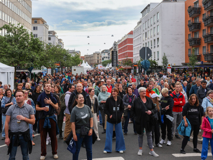 Bereits am Freitag strömten zahlreiche Besucher strömten in die Innenstadt zum Tag der Niedersachsen in Braunschweig.
