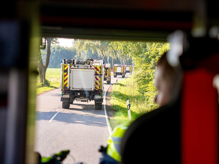 Kreisfeuerwehrbereitschaft des Landkreises Oldenburg übt erstmals in neuer Struktur im Landkreis Nienburg mit 172 Einsatzkräften. (Archiv)