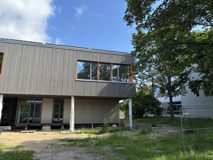 Der Neubau steht der Leonardo da Vinci Grund- und Gesamtschule Wolfsburg kurz vor der Fertigstellung.