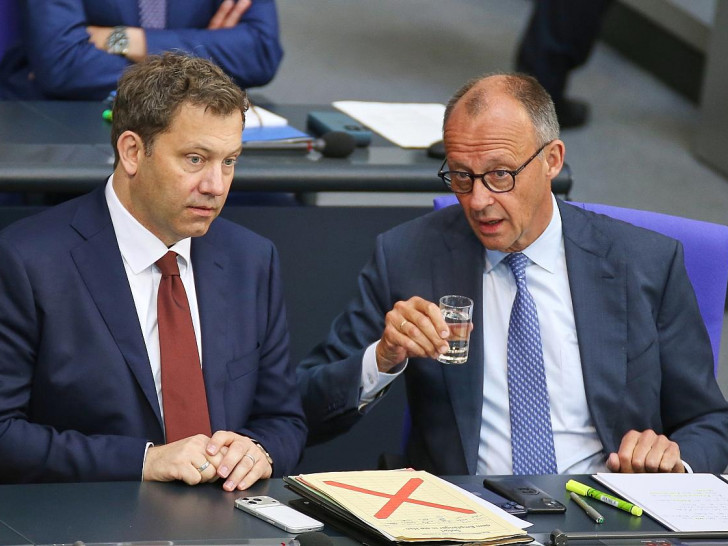 Lars Klingbeil, Friedrich Merz am 11.06.2026
