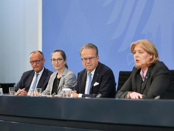 Übergabe des Berichts der Rentenkommission am 23.06.2026
