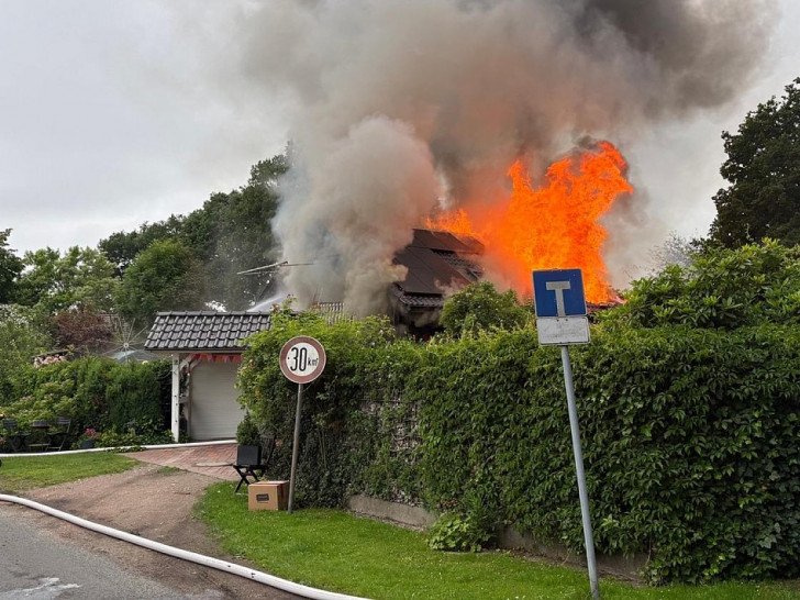 Das in Brand stehende Haus (Archiv)