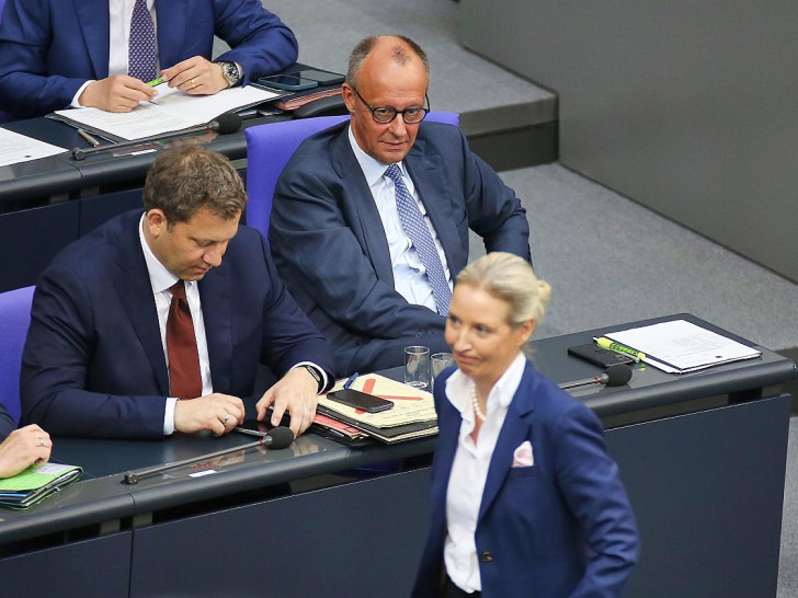 Lars Klingbeil, Friedrich Merz und Alice Weidel (Archiv)