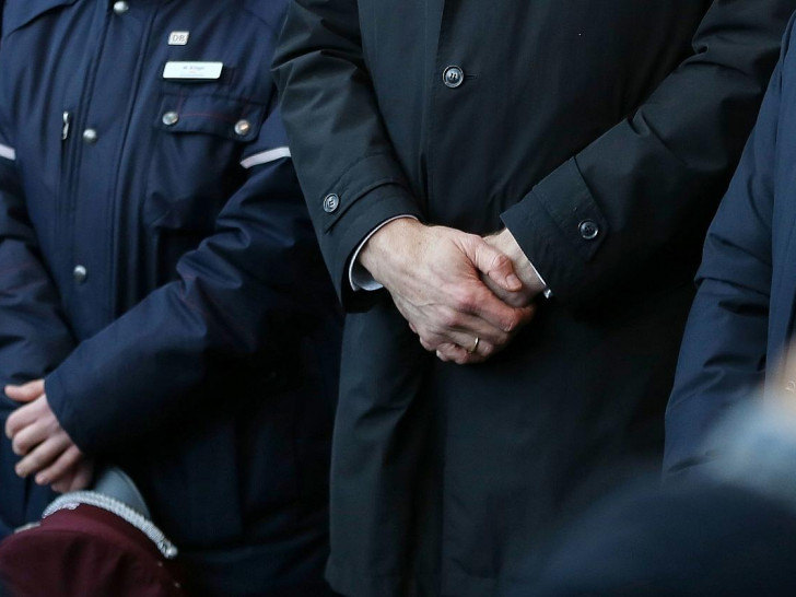 Schweigeminute nach Tod von Zugbegleiter (Archiv)