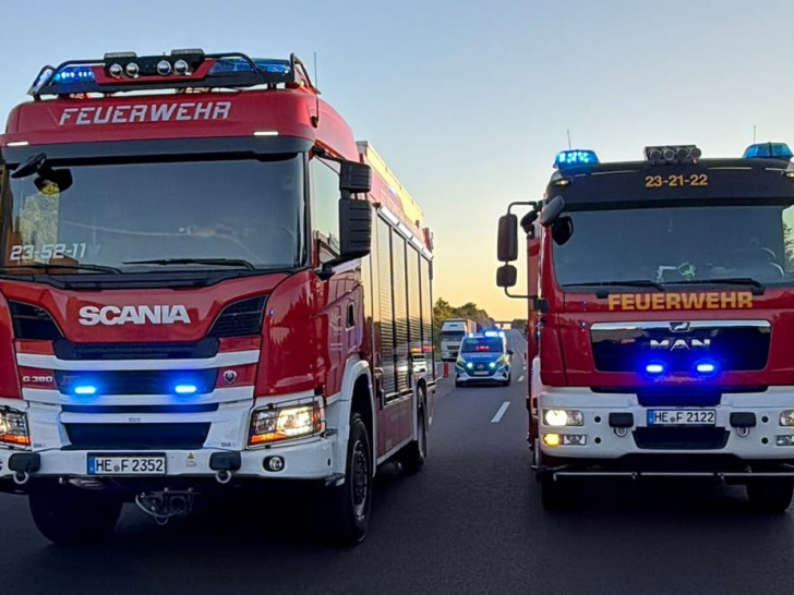 Einsatz für die Feuerwehr: Auf der A2 gab es einen Auffahrunfall.
