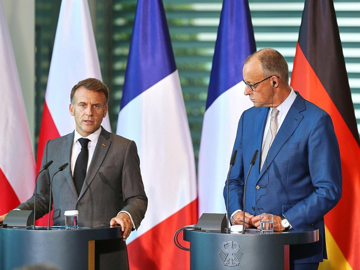 Emmanuel Macron und Friedrich Merz (Archiv)