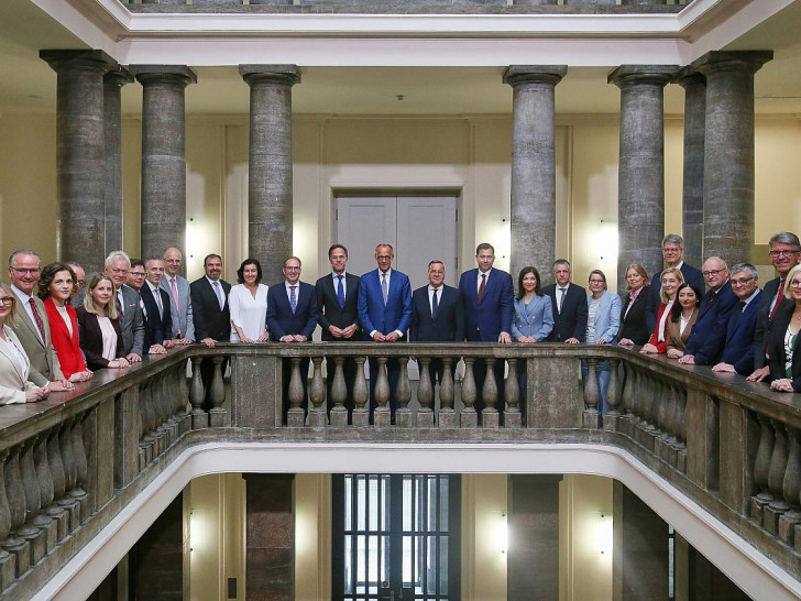 Kabinettssitzung im Verteidigungsministerium am 01.07.2026