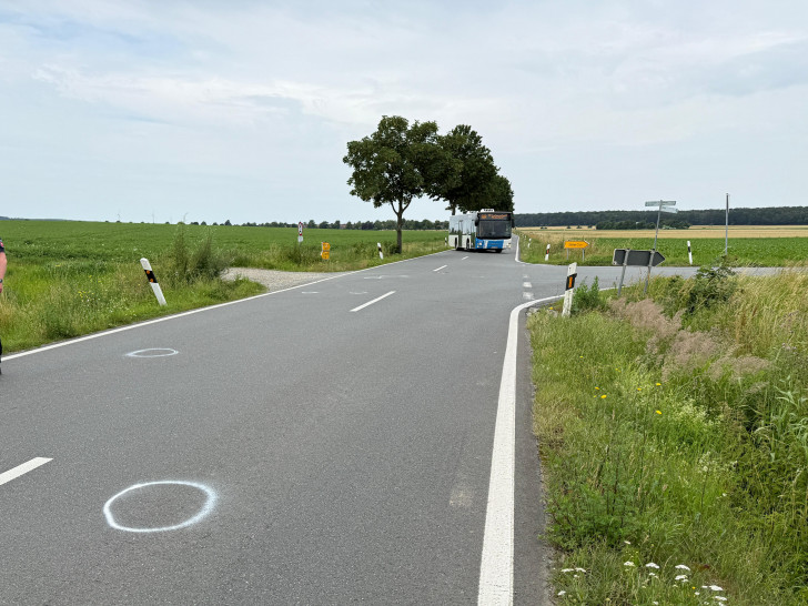 Am Samstagmorgen kam es auf der Kreisstraße 4 zwischen Salzgitter-Lesse und Berel zu einem schweren Unfall.