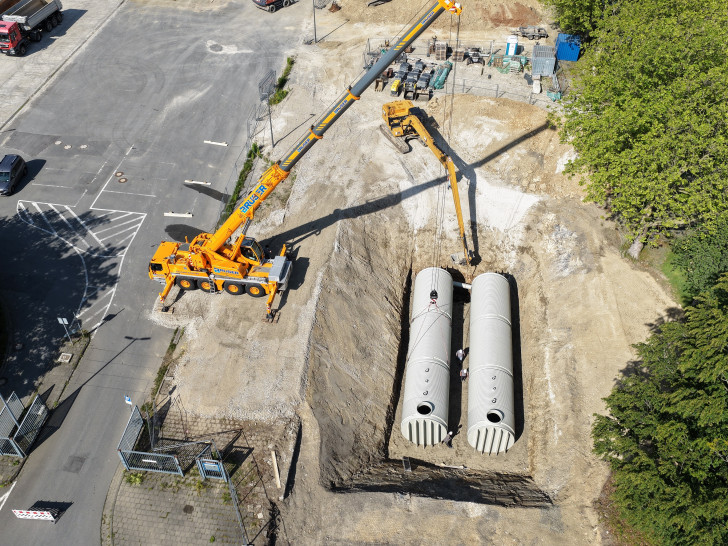 Die Bauarbeiten für zwei neue Löschwasserzisternen an der Wallstraße sind erfolgreich abgeschlossen.